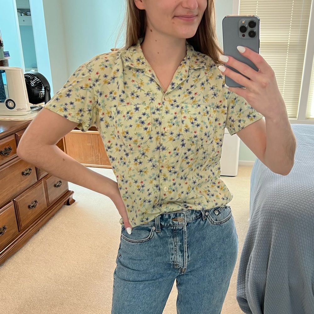 Vintage floral cottagecore shirt